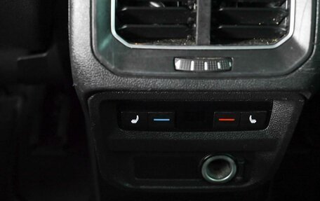 Volkswagen Tiguan II, 2017 год, 2 430 000 рублей, 14 фотография