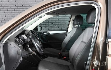 Volkswagen Tiguan II, 2017 год, 2 430 000 рублей, 10 фотография