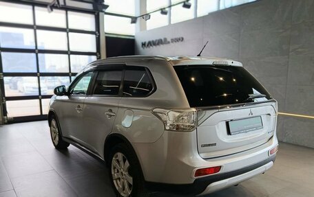 Mitsubishi Outlander III рестайлинг 3, 2014 год, 1 375 000 рублей, 6 фотография