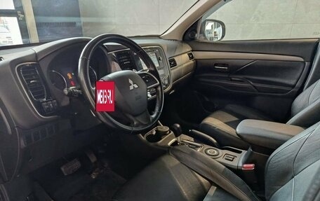 Mitsubishi Outlander III рестайлинг 3, 2014 год, 1 375 000 рублей, 7 фотография