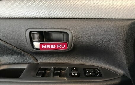 Mitsubishi Outlander III рестайлинг 3, 2014 год, 1 375 000 рублей, 13 фотография