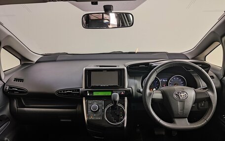 Toyota Wish II, 2012 год, 1 300 000 рублей, 9 фотография