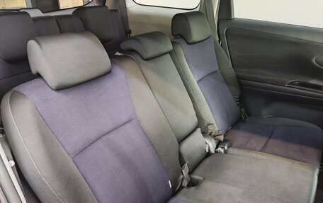 Toyota Wish II, 2012 год, 1 300 000 рублей, 24 фотография