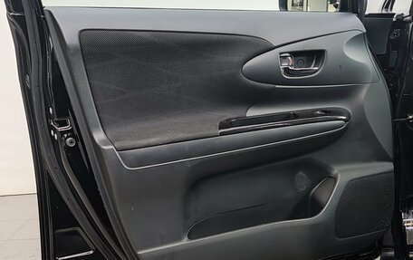 Toyota Wish II, 2012 год, 1 300 000 рублей, 25 фотография