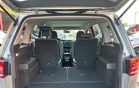 Volkswagen Touran III, 2021 год, 1 490 004 рублей, 9 фотография