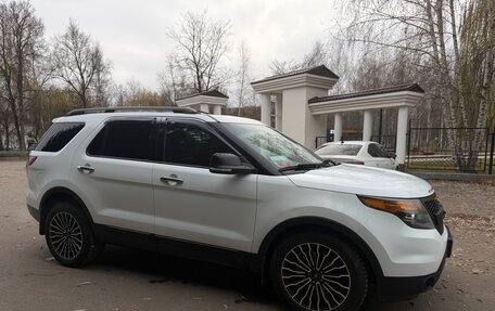Ford Explorer VI, 2013 год, 1 800 000 рублей, 11 фотография