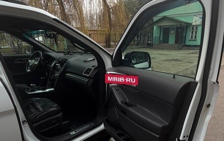 Ford Explorer VI, 2013 год, 1 800 000 рублей, 5 фотография