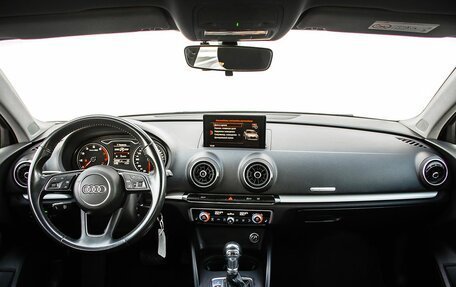 Audi A3, 2018 год, 1 550 000 рублей, 11 фотография