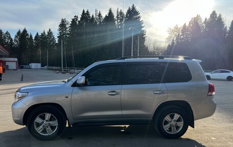 Toyota Land Cruiser 200, 2010 год, 3 300 000 рублей, 8 фотография