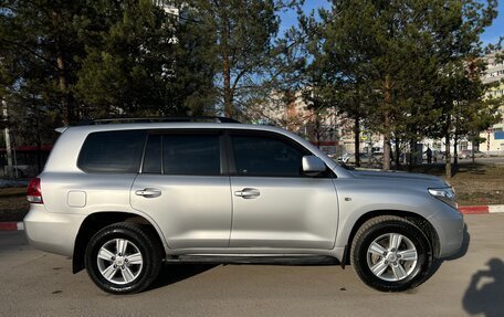 Toyota Land Cruiser 200, 2010 год, 3 300 000 рублей, 5 фотография