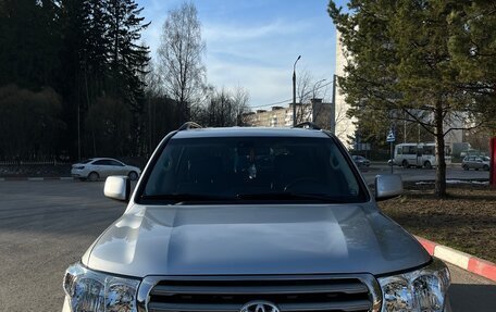 Toyota Land Cruiser 200, 2010 год, 3 300 000 рублей, 4 фотография
