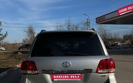Toyota Land Cruiser 200, 2010 год, 3 300 000 рублей, 6 фотография