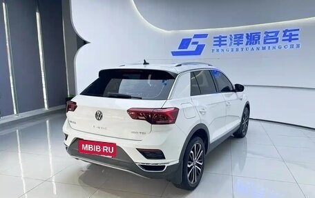 Volkswagen T-Roc I, 2022 год, 1 464 005 рублей, 2 фотография