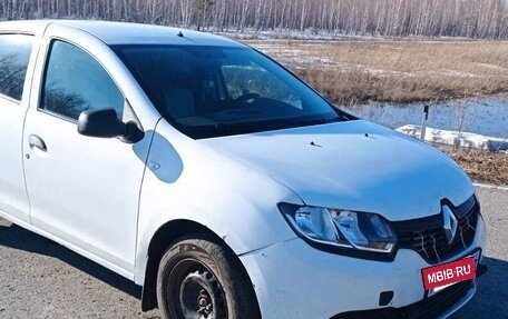 Renault Logan II, 2017 год, 500 000 рублей, 3 фотография