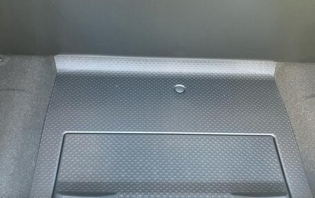 Toyota Roomy I, 2023 год, 974 000 рублей, 27 фотография