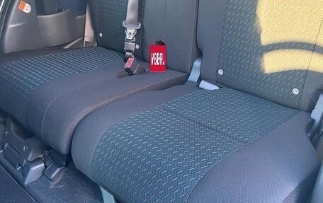 Toyota Roomy I, 2023 год, 974 000 рублей, 34 фотография