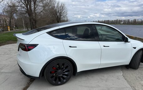 Tesla Model Y I, 2022 год, 4 800 000 рублей, 4 фотография