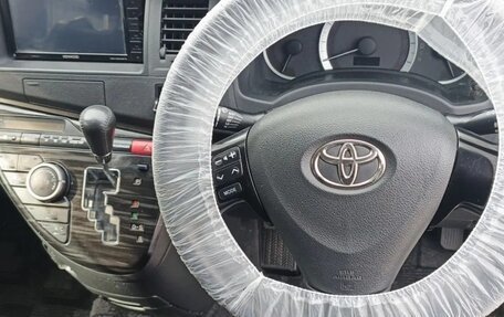 Toyota ISis I, 2011 год, 1 299 000 рублей, 4 фотография