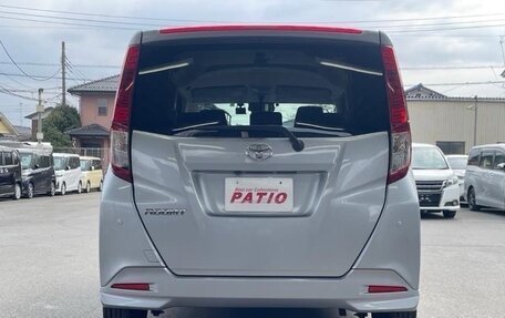 Toyota Roomy I, 2022 год, 998 000 рублей, 4 фотография