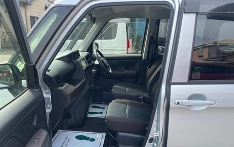 Toyota Roomy I, 2022 год, 998 000 рублей, 7 фотография