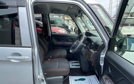 Toyota Roomy I, 2022 год, 998 000 рублей, 16 фотография