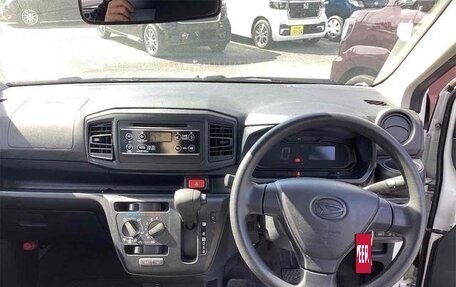 Daihatsu Mira e:S II, 2018 год, 455 000 рублей, 5 фотография