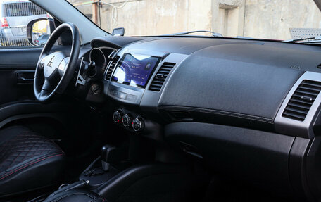 Mitsubishi Outlander III рестайлинг 3, 2011 год, 1 150 000 рублей, 7 фотография