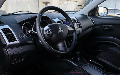 Mitsubishi Outlander III рестайлинг 3, 2011 год, 1 150 000 рублей, 12 фотография