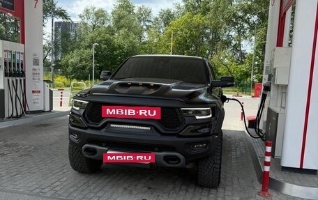 Rambler 1500, 2023 год, 15 000 000 рублей, 7 фотография