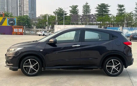 Honda Vezel, 2021 год, 1 400 000 рублей, 4 фотография