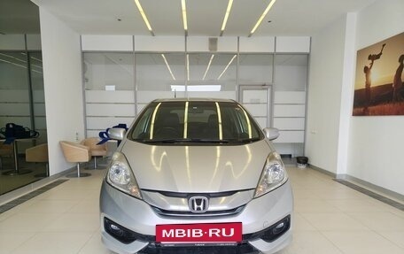 Honda Fit Shuttle I рестайлинг, 2014 год, 1 060 000 рублей, 2 фотография