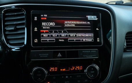 Mitsubishi Outlander III рестайлинг 3, 2019 год, 2 500 000 рублей, 17 фотография