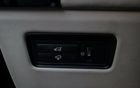 Land Rover Range Rover IV рестайлинг, 2013 год, 2 700 000 рублей, 17 фотография