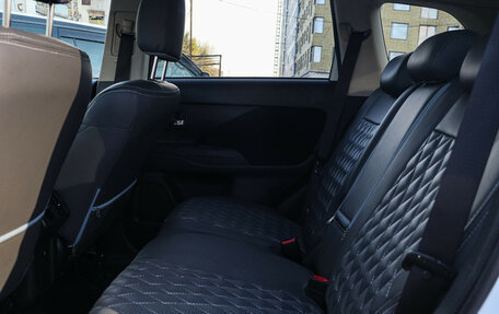 Mitsubishi Outlander III рестайлинг 3, 2019 год, 2 200 000 рублей, 8 фотография