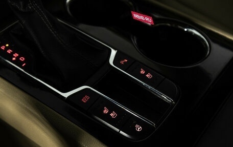 KIA Carnival III, 2019 год, 2 999 700 рублей, 21 фотография