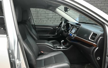 Toyota Highlander III, 2015 год, 3 050 000 рублей, 11 фотография