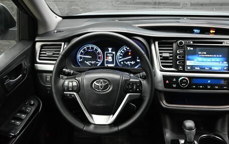 Toyota Highlander III, 2015 год, 3 050 000 рублей, 13 фотография