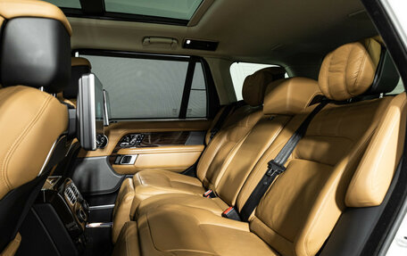 Land Rover Range Rover IV рестайлинг, 2019 год, 6 000 000 рублей, 10 фотография