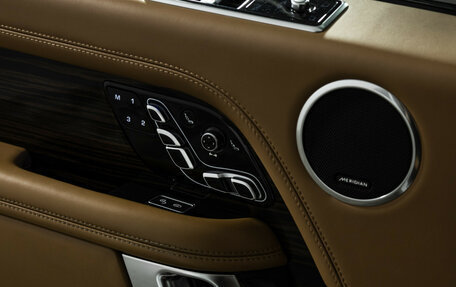 Land Rover Range Rover IV рестайлинг, 2019 год, 6 000 000 рублей, 29 фотография