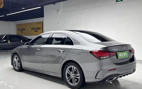 Mercedes-Benz A-Класс, 2022 год, 1 650 000 рублей, 2 фотография