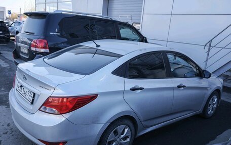 Hyundai Solaris II рестайлинг, 2015 год, 895 000 рублей, 2 фотография