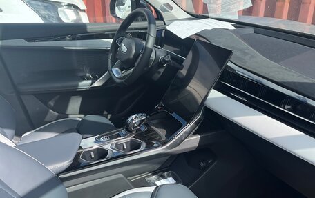 Geely Atlas, 2024 год, 3 100 000 рублей, 4 фотография