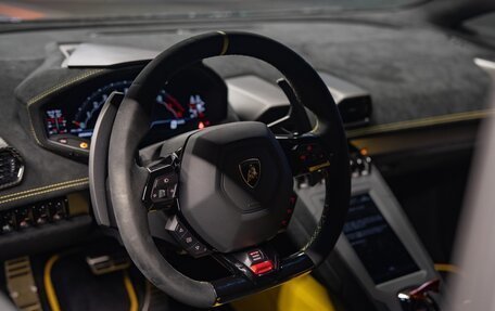 Lamborghini Huracán, 2023 год, 31 390 000 рублей, 6 фотография