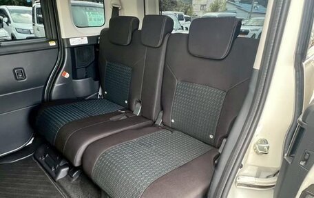 Toyota Roomy I, 2023 год, 960 000 рублей, 32 фотография