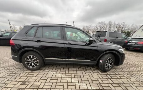 Volkswagen Tiguan II, 2021 год, 2 632 000 рублей, 2 фотография