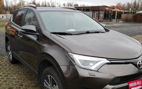 Toyota RAV4, 2019 год, 2 700 000 рублей, 8 фотография