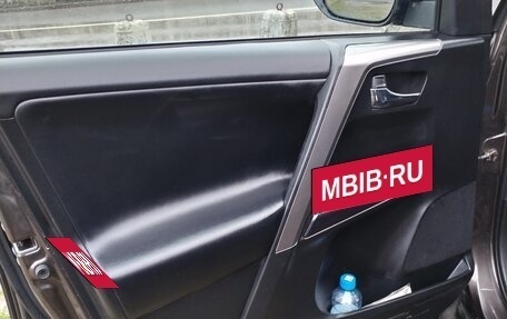 Toyota RAV4, 2019 год, 2 700 000 рублей, 4 фотография