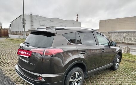 Toyota RAV4, 2019 год, 2 700 000 рублей, 15 фотография