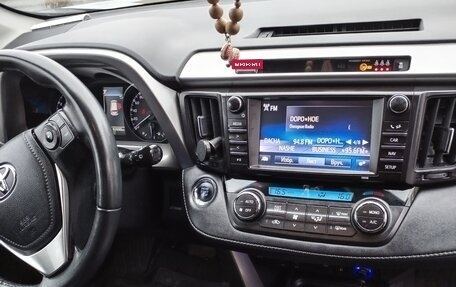 Toyota RAV4, 2019 год, 2 700 000 рублей, 13 фотография
