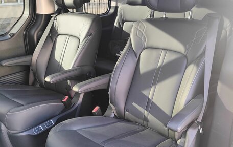 Hyundai Staria, 2023 год, 5 700 000 рублей, 6 фотография